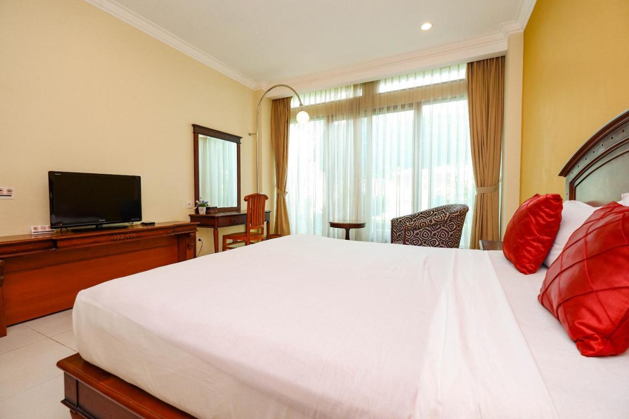 Maharani Guest House Jogjakarta Buitenkant foto