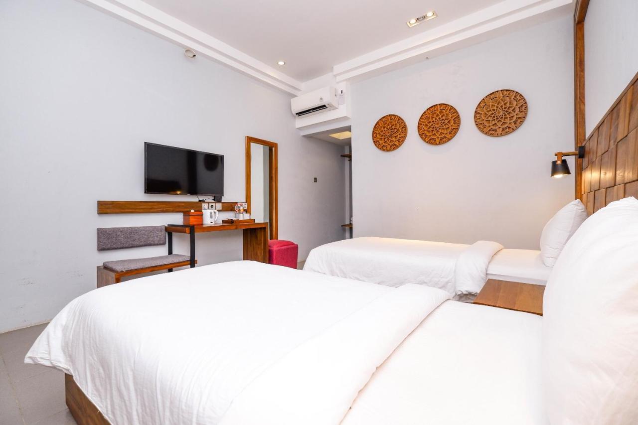 Maharani Guest House Jogjakarta Buitenkant foto