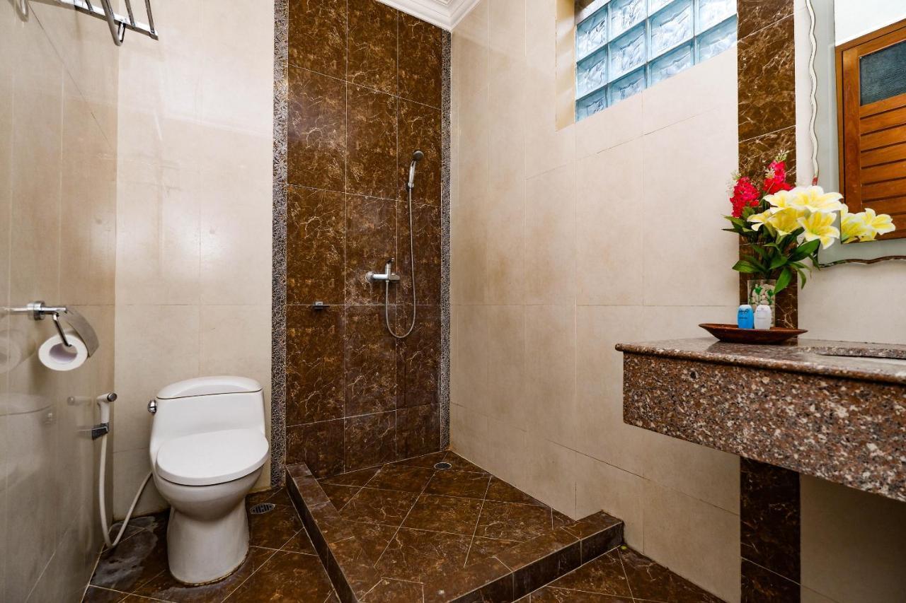 Maharani Guest House Jogjakarta Buitenkant foto